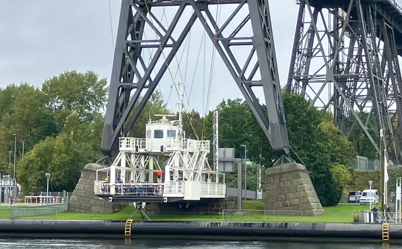 Floating ferry