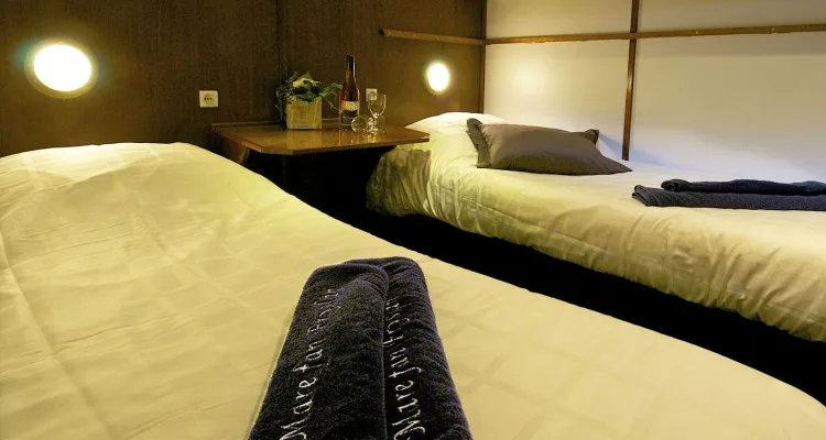 Double Cabin